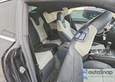 2013 Audi S5 Premium Plus z USA, uszkodzony, nr VIN WAUGGAFR4DA048958